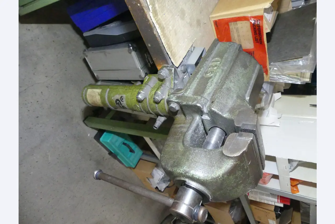 Maschinen und Betriebsausstattung eines Maschinenbauunternehmens-2