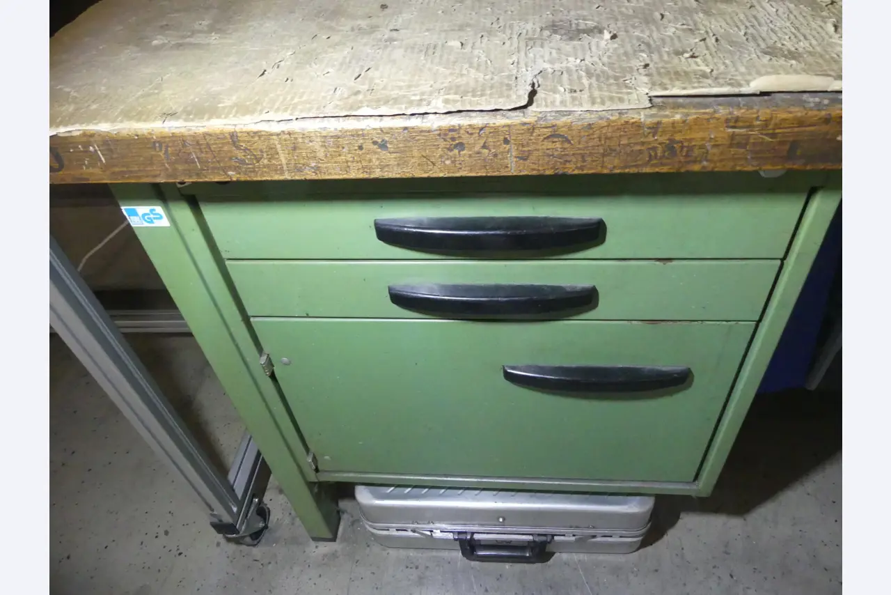 Maschinen und Betriebsausstattung eines Maschinenbauunternehmens-3