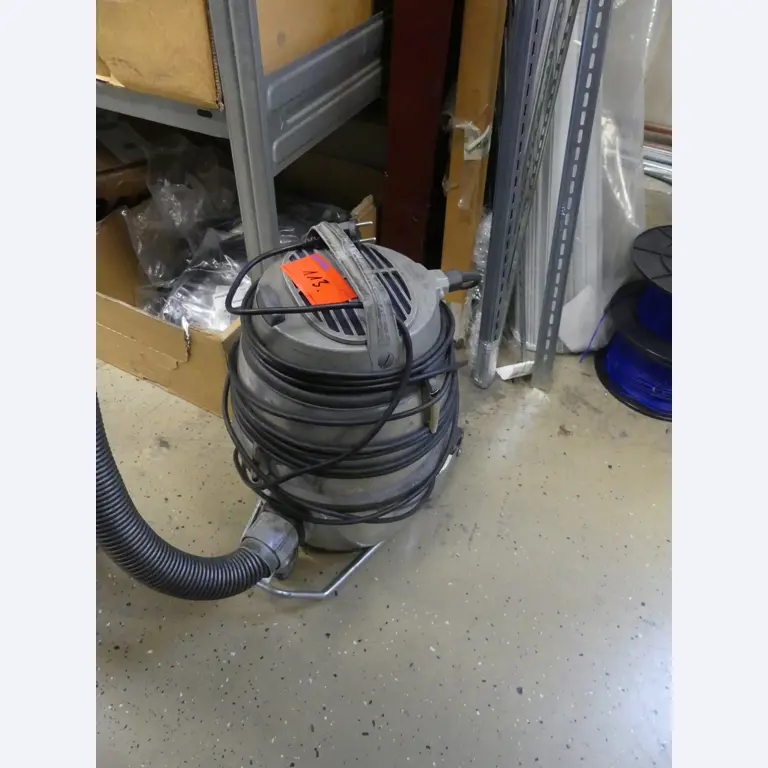 Maschinen und Betriebsausstattung eines Maschinenbauunternehmens-1