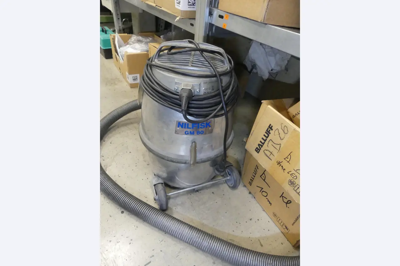 Maschinen und Betriebsausstattung eines Maschinenbauunternehmens-2