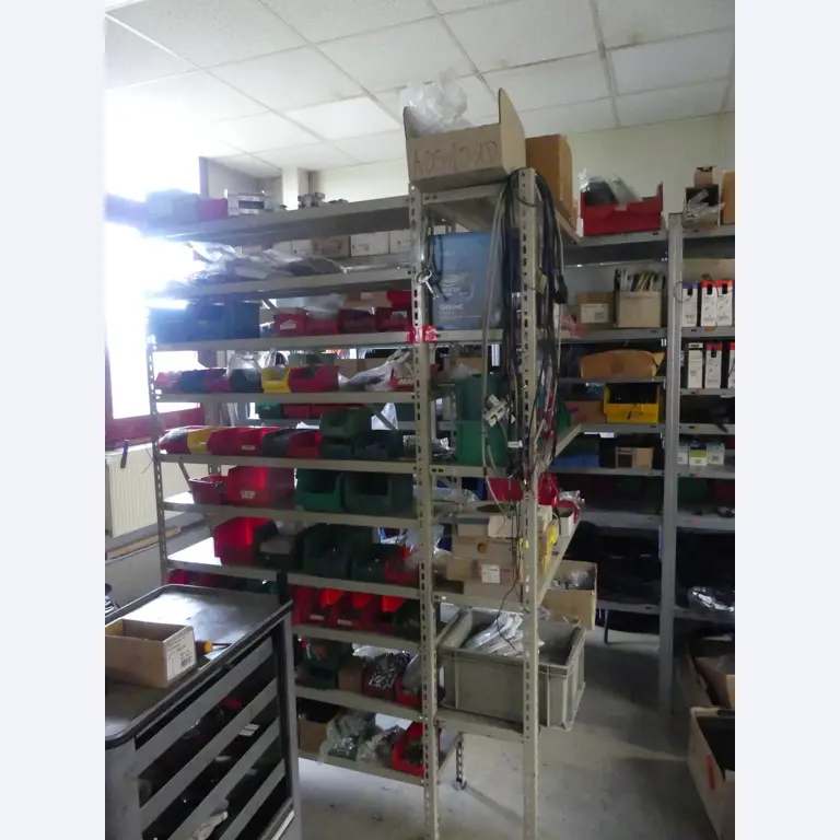 Maschinen und Betriebsausstattung eines Maschinenbauunternehmens-1