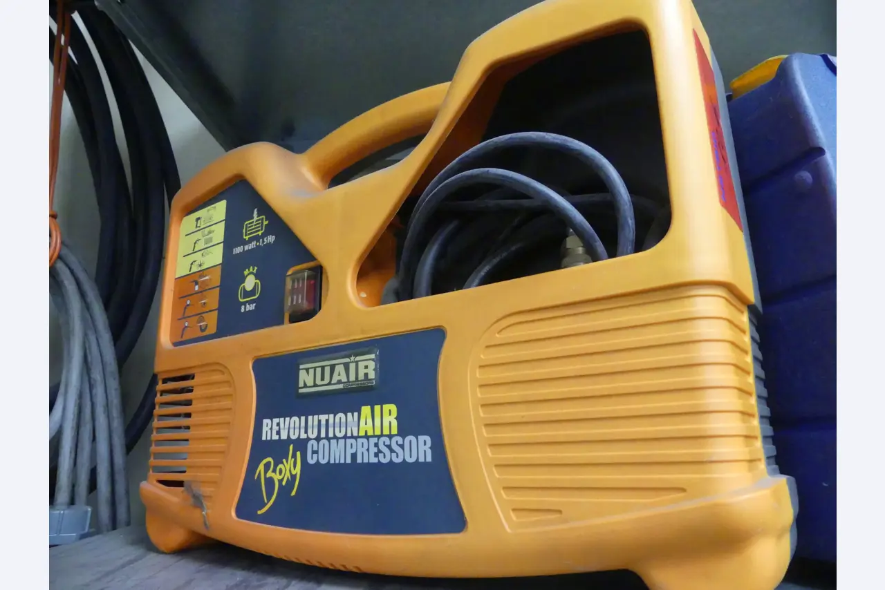 Maschinen und Betriebsausstattung eines Maschinenbauunternehmens-1