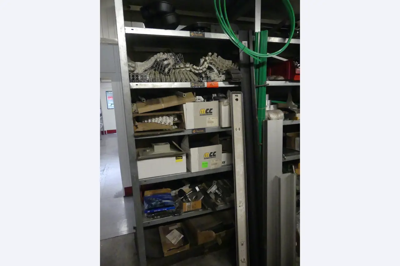 Maschinen und Betriebsausstattung eines Maschinenbauunternehmens-1