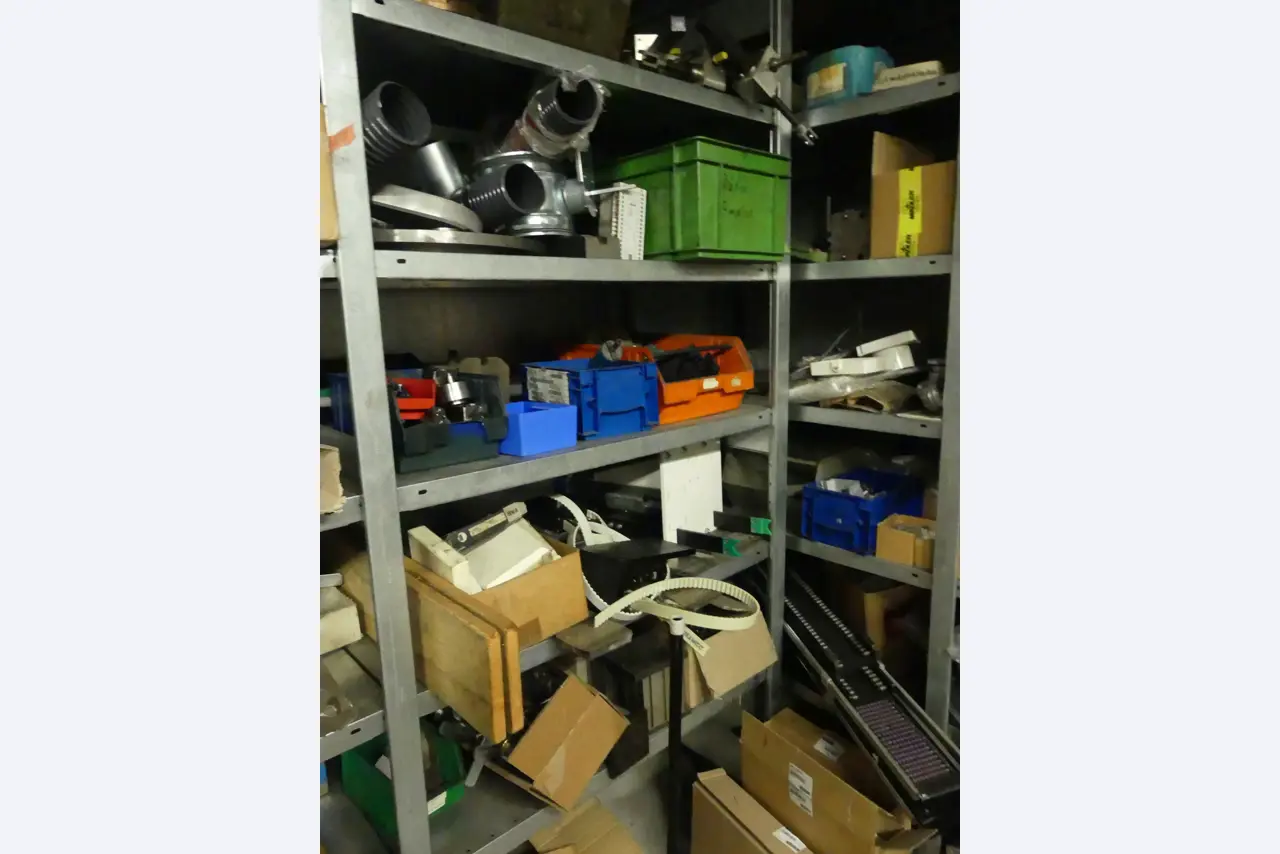 Maschinen und Betriebsausstattung eines Maschinenbauunternehmens-4