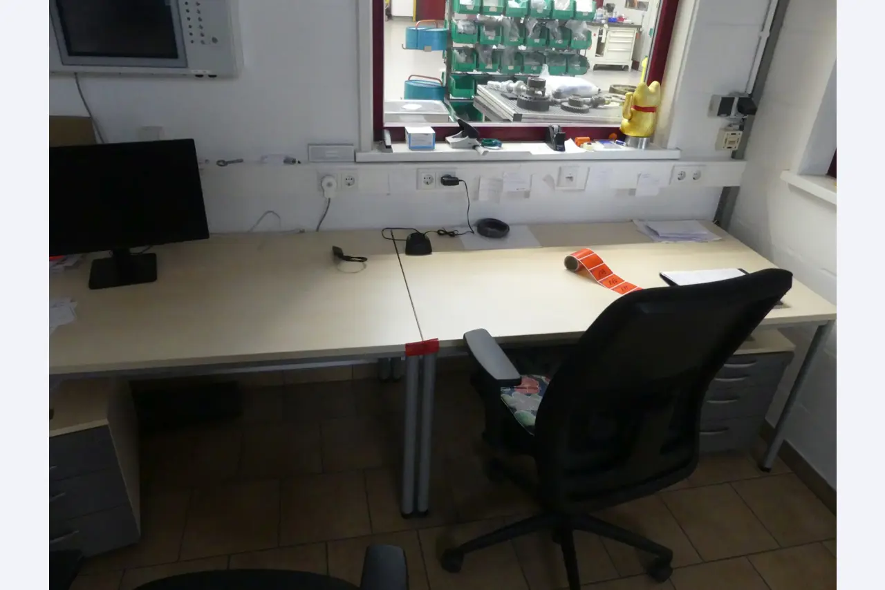 Maschinen und Betriebsausstattung eines Maschinenbauunternehmens-1