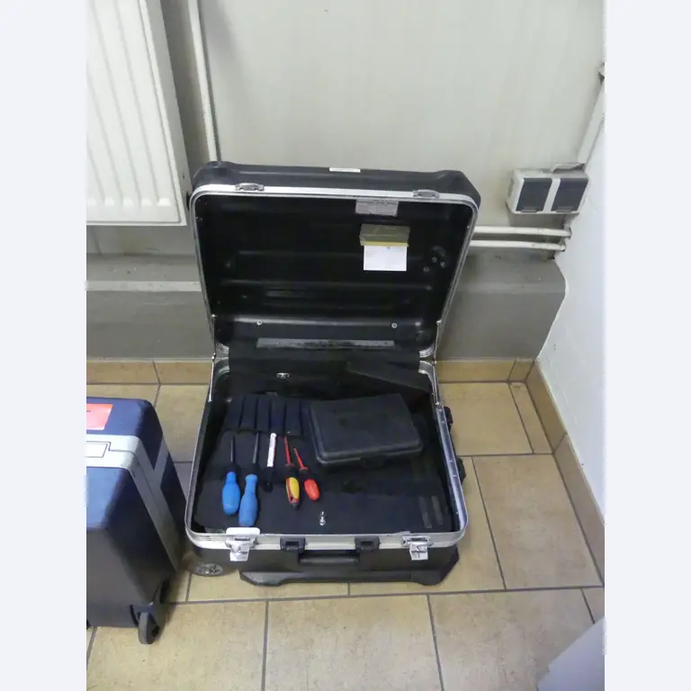 Maschinen und Betriebsausstattung eines Maschinenbauunternehmens-1