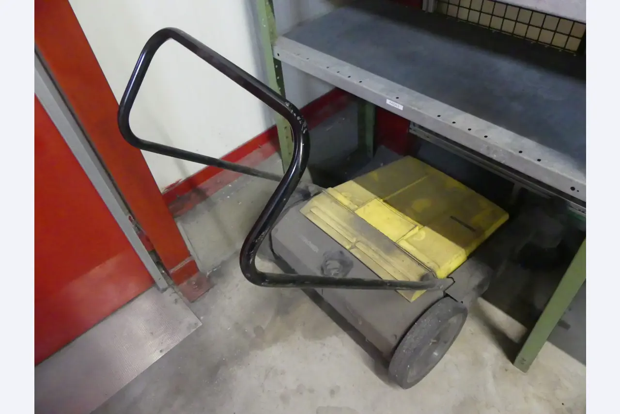 Maschinen und Betriebsausstattung eines Maschinenbauunternehmens-2