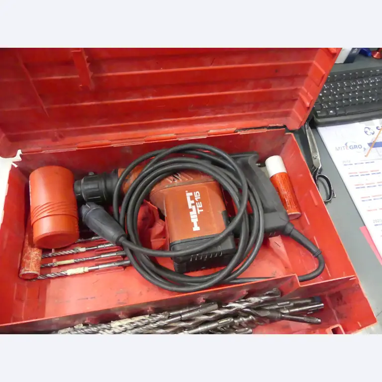 Maschinen und Betriebsausstattung eines Maschinenbauunternehmens-1