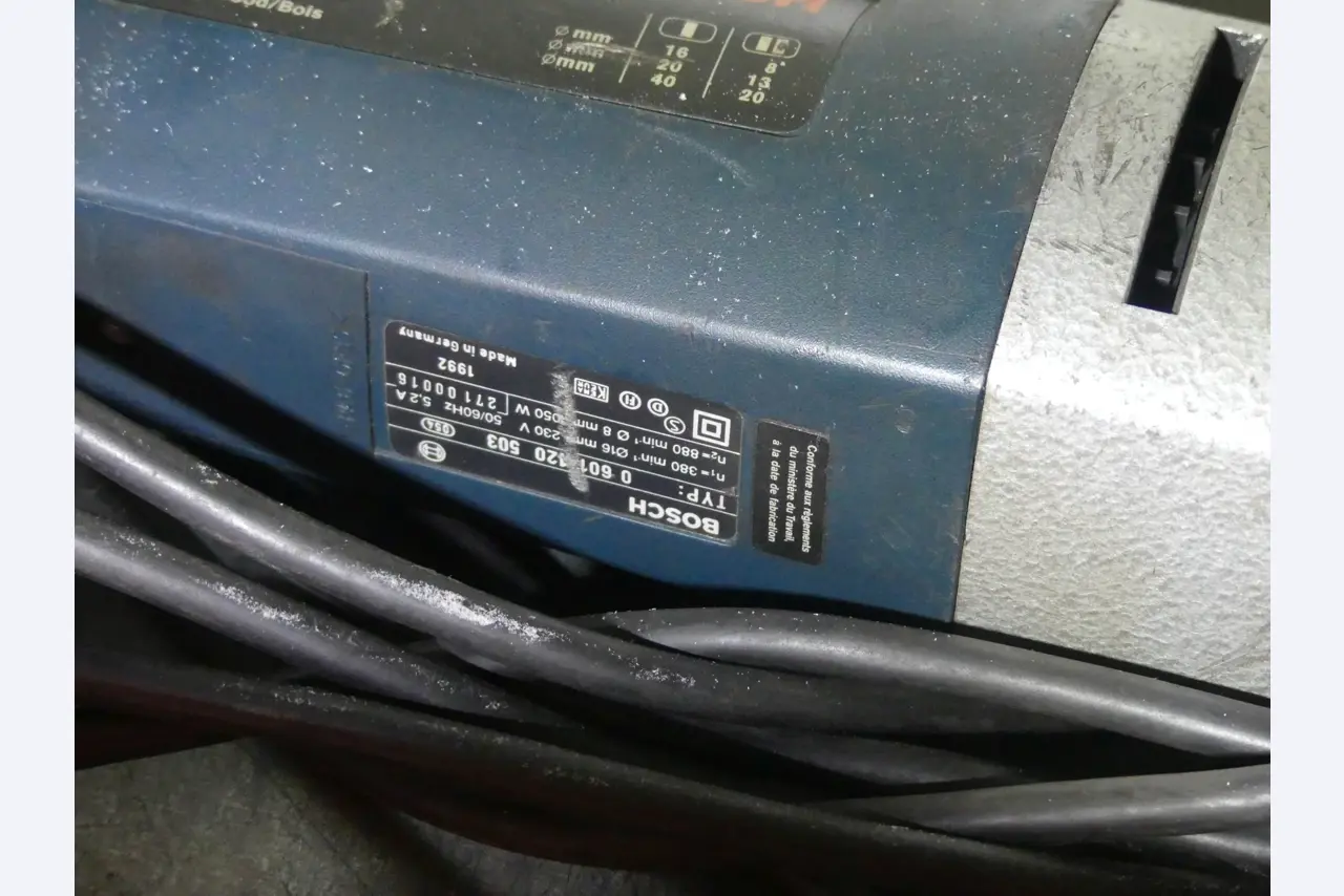 Maschinen und Betriebsausstattung eines Maschinenbauunternehmens-3