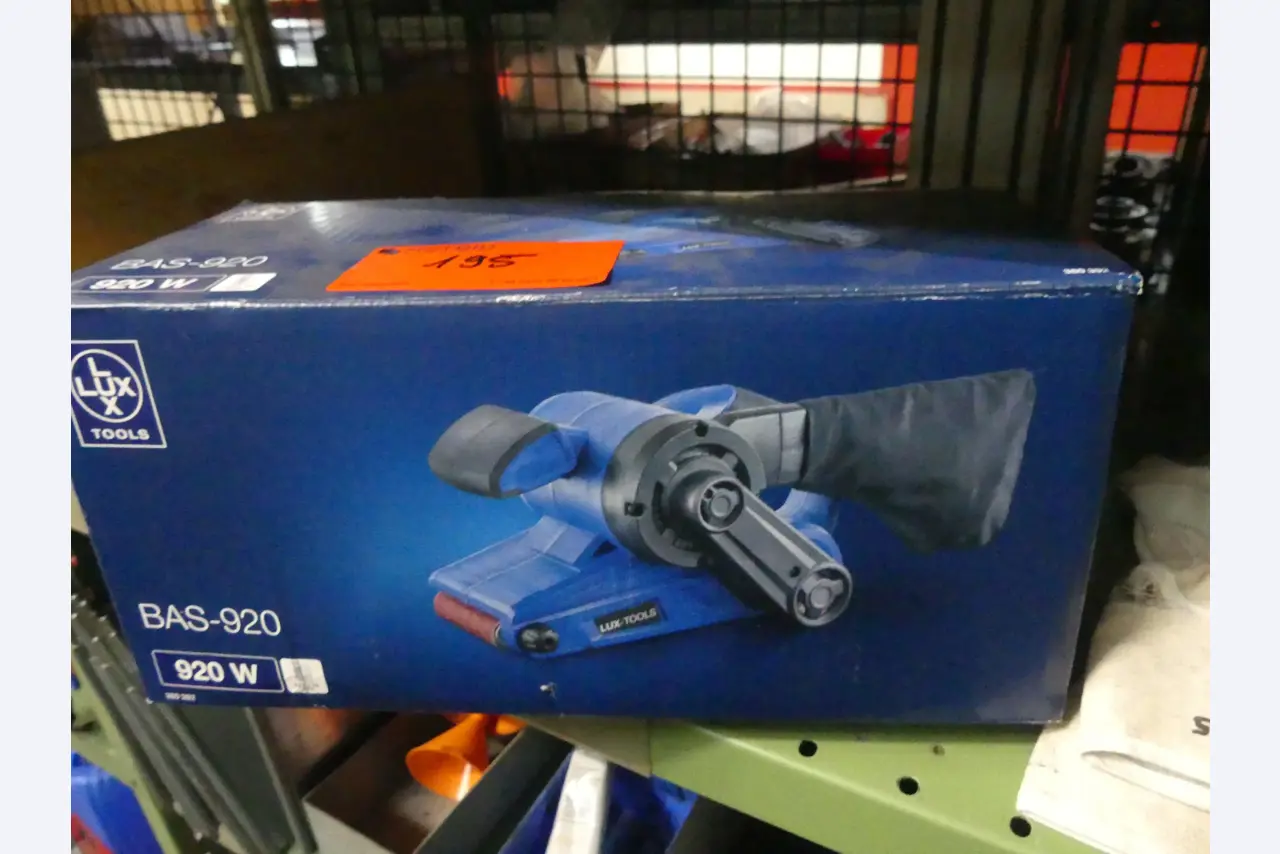 Maschinen und Betriebsausstattung eines Maschinenbauunternehmens-1