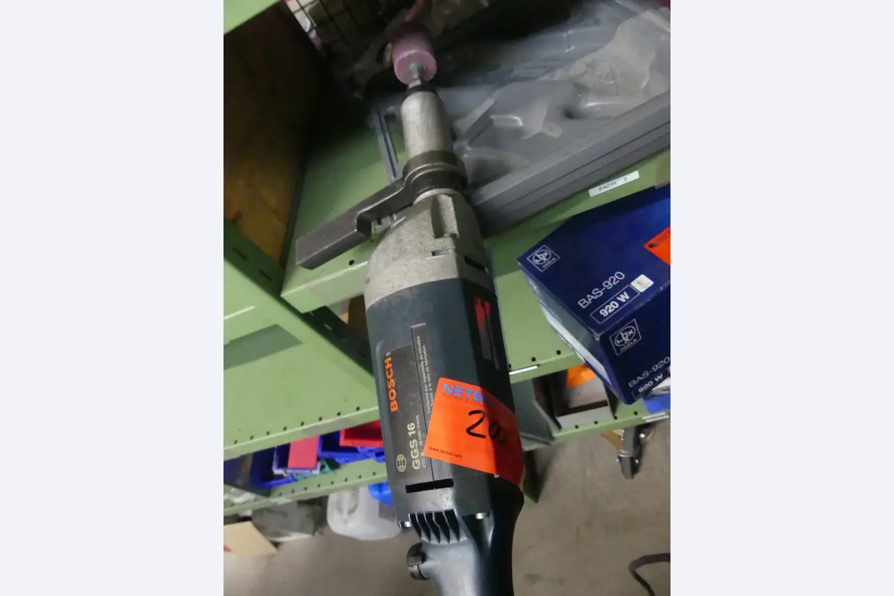 Maschinen und Betriebsausstattung eines Maschinenbauunternehmens-1