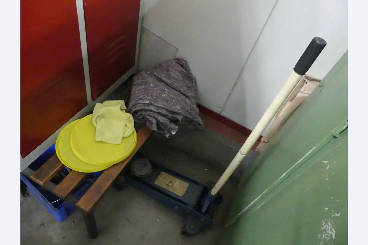 Maschinen und Betriebsausstattung eines Maschinenbauunternehmens-1