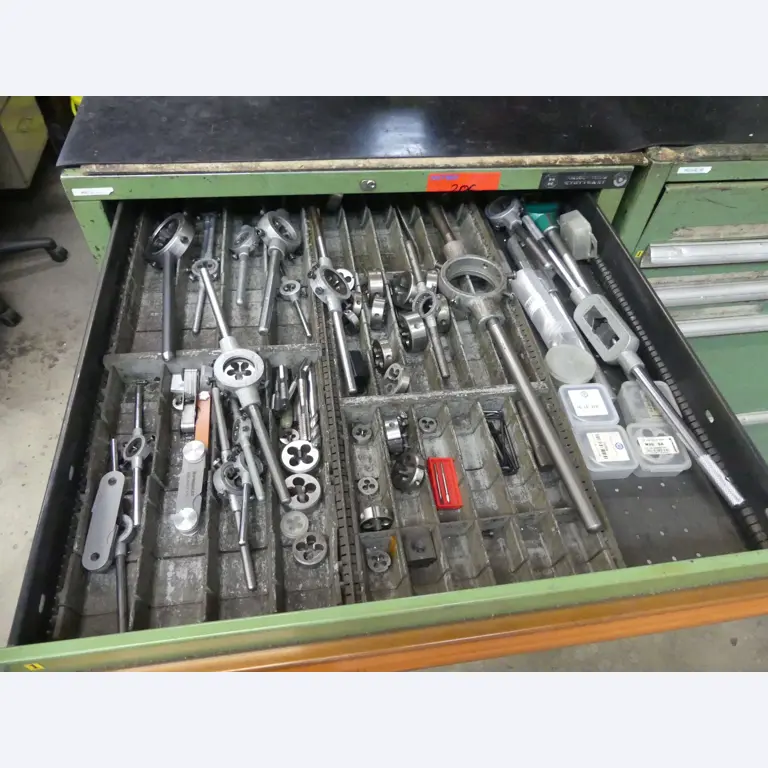 Maschinen und Betriebsausstattung eines Maschinenbauunternehmens-2