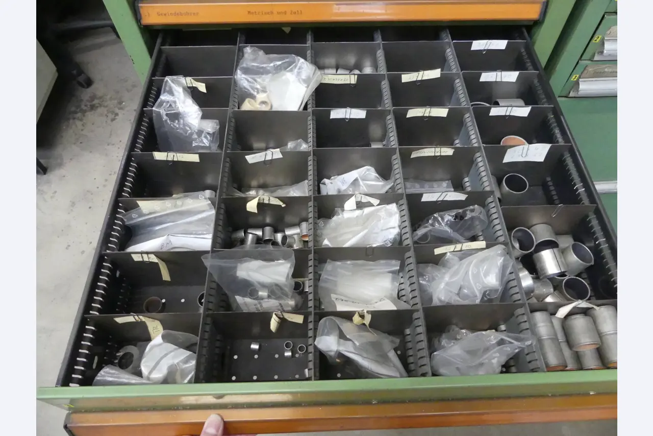 Maschinen und Betriebsausstattung eines Maschinenbauunternehmens-4