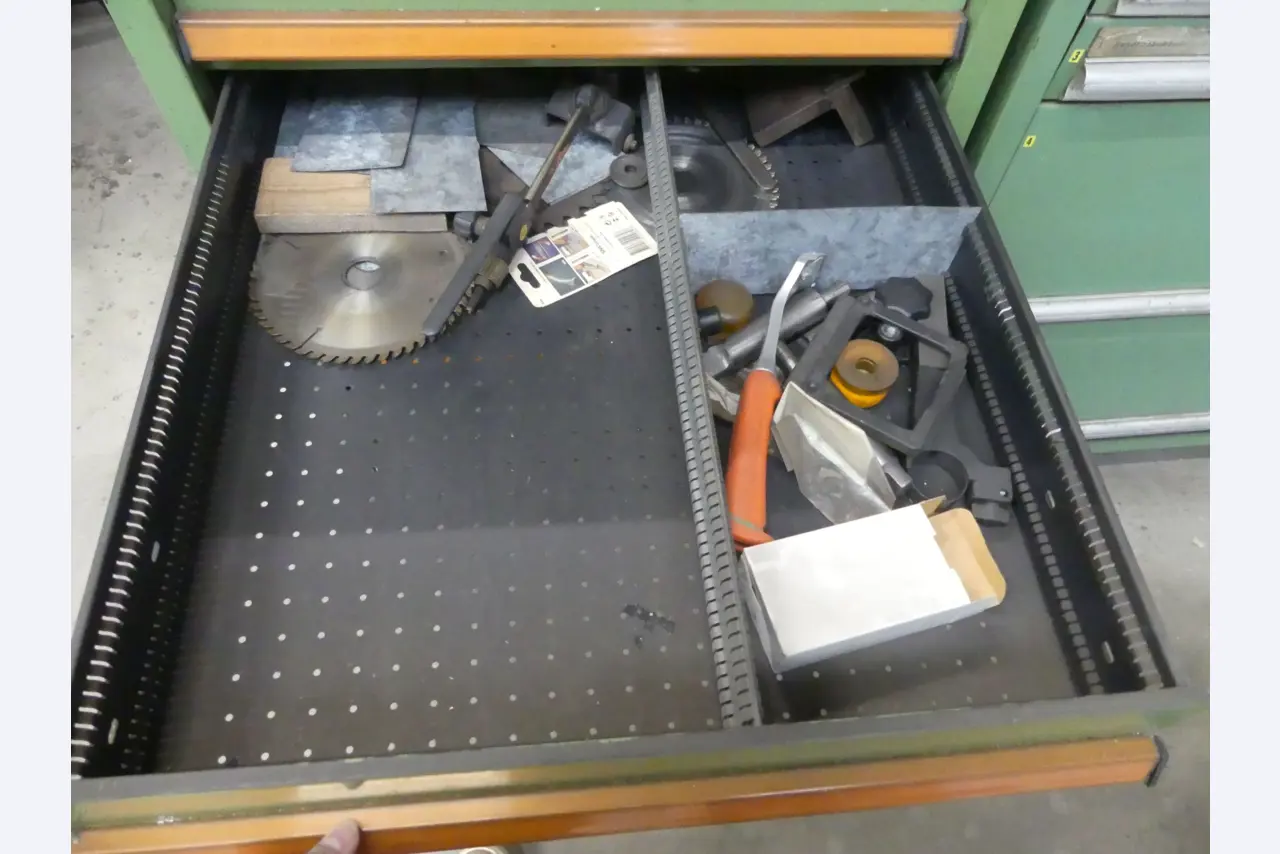 Maschinen und Betriebsausstattung eines Maschinenbauunternehmens-5