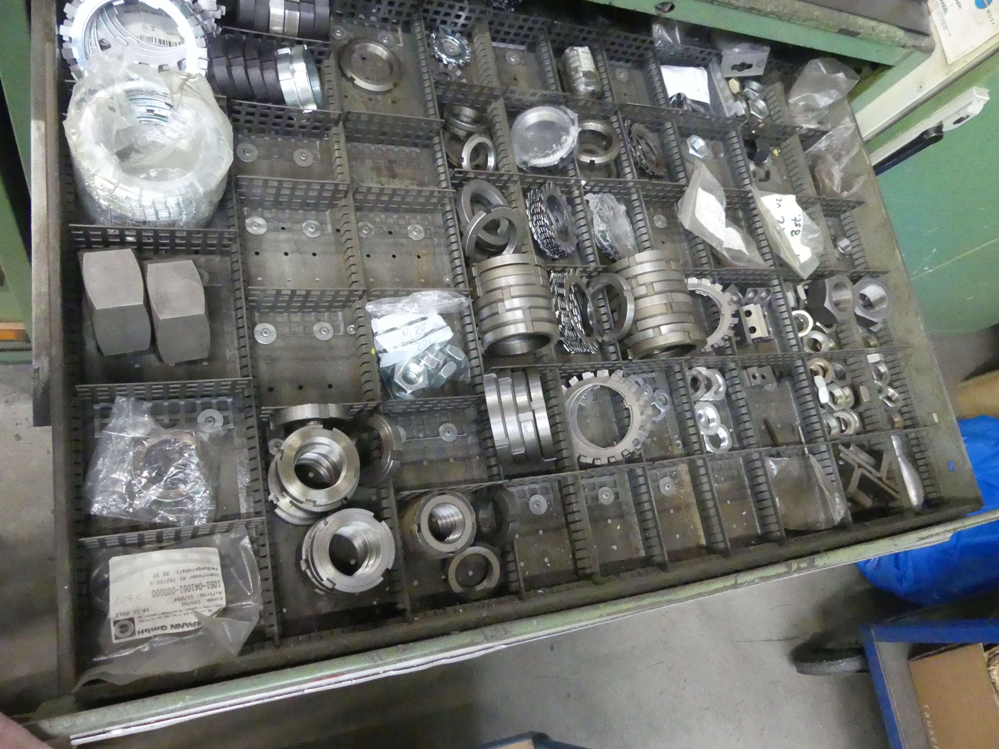 Maschinen und Betriebsausstattung eines Maschinenbauunternehmens-2