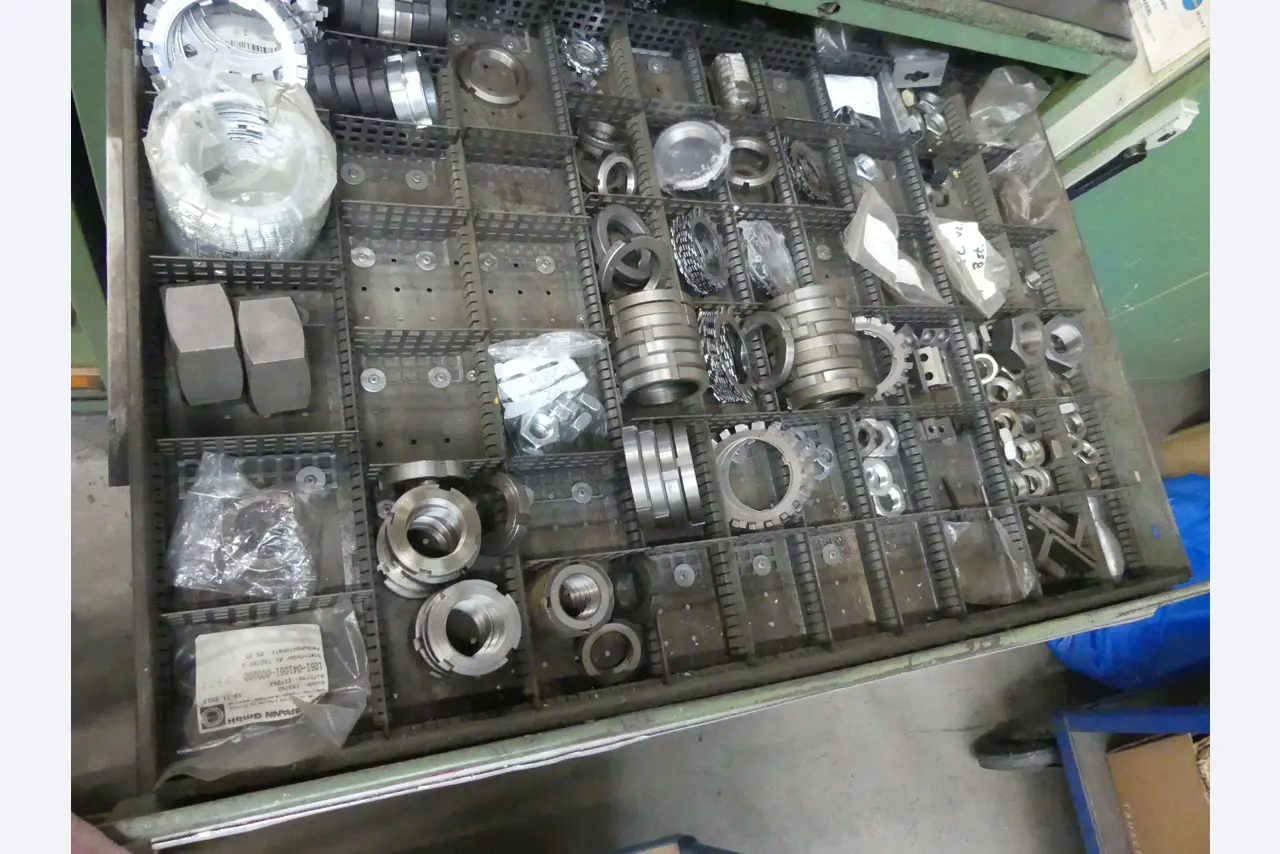 Maschinen und Betriebsausstattung eines Maschinenbauunternehmens-2