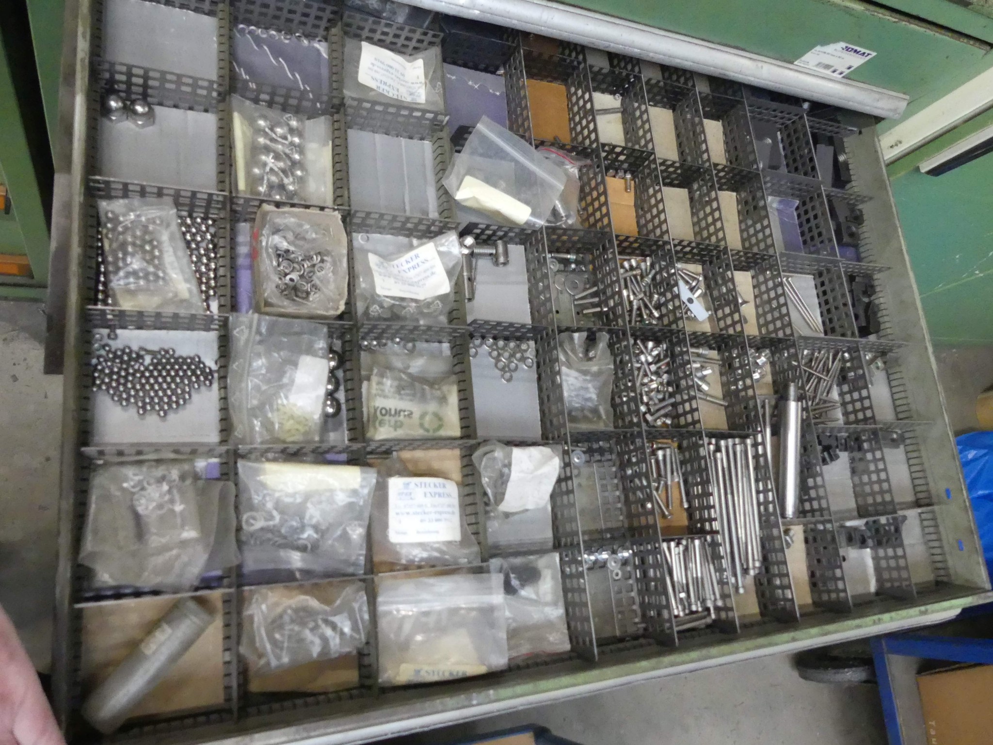 Maschinen und Betriebsausstattung eines Maschinenbauunternehmens-3