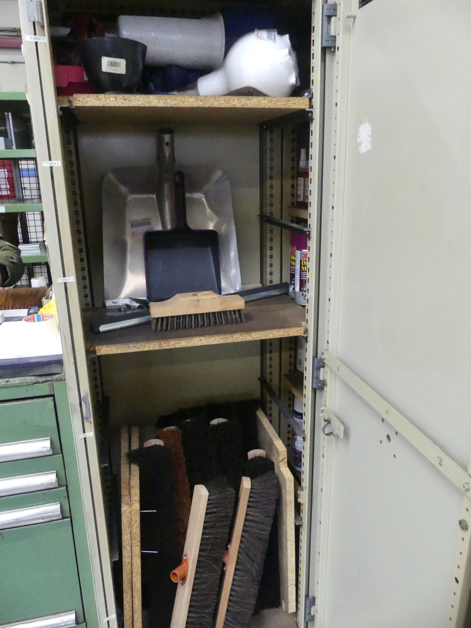 Maschinen und Betriebsausstattung eines Maschinenbauunternehmens-2