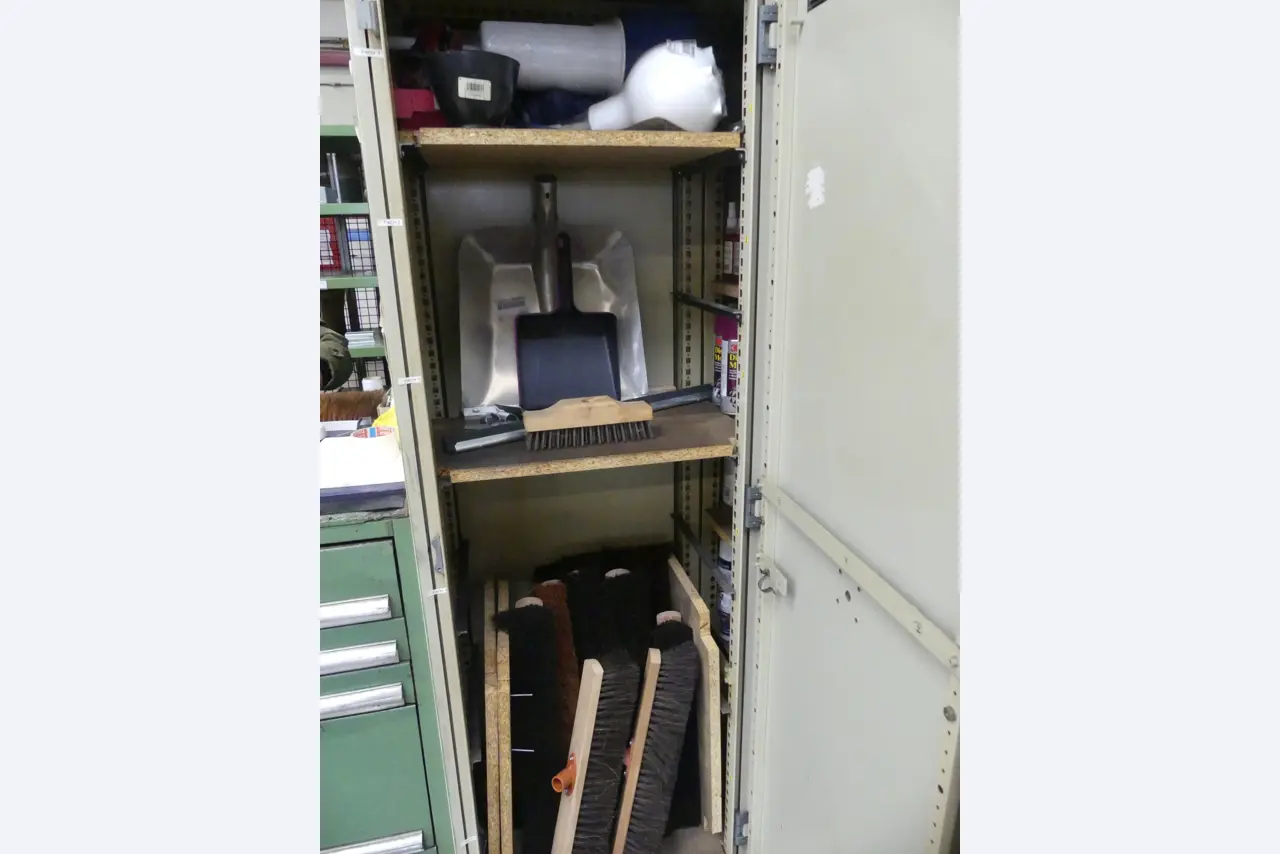 Maschinen und Betriebsausstattung eines Maschinenbauunternehmens-2