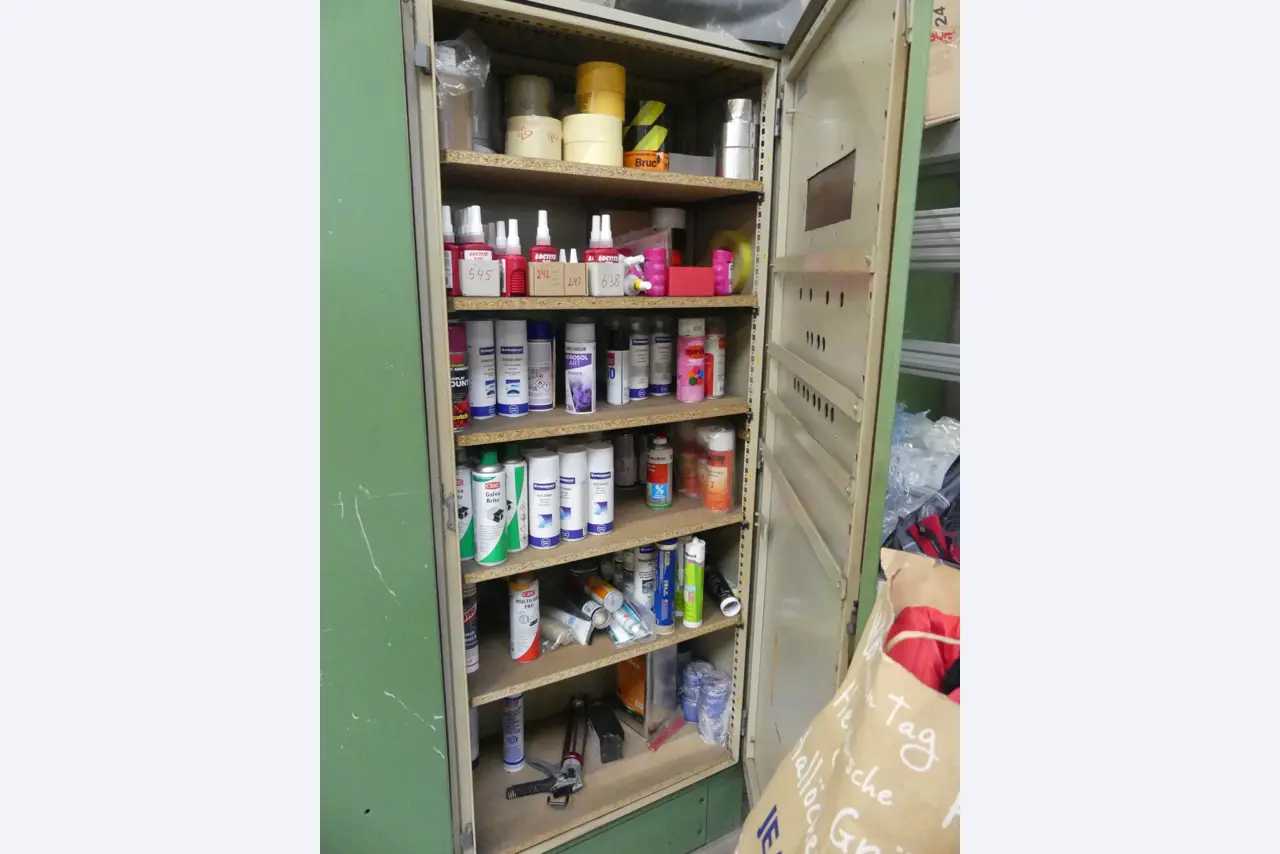 Maschinen und Betriebsausstattung eines Maschinenbauunternehmens-3