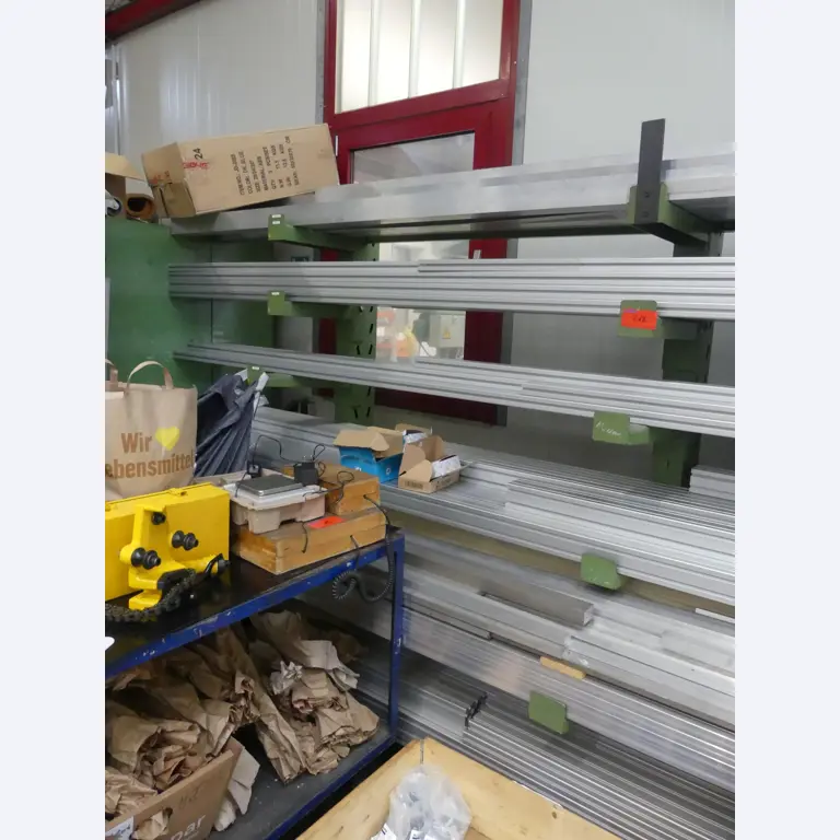 Maschinen und Betriebsausstattung eines Maschinenbauunternehmens-1