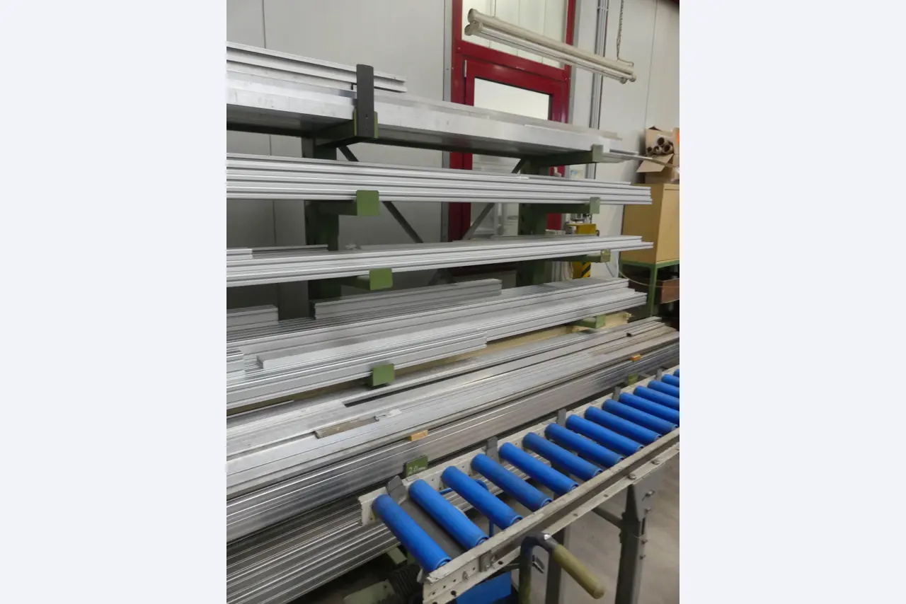 Maschinen und Betriebsausstattung eines Maschinenbauunternehmens-2