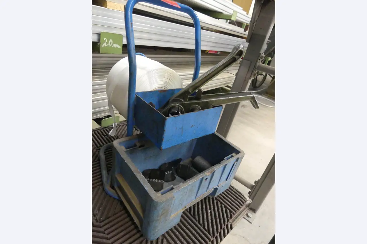 Maschinen und Betriebsausstattung eines Maschinenbauunternehmens-1