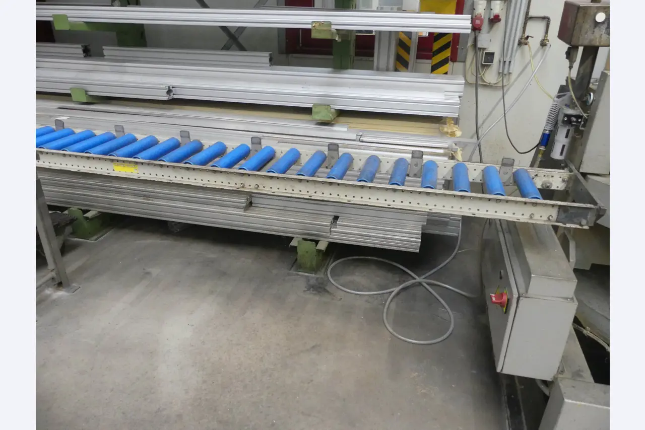 Maschinen und Betriebsausstattung eines Maschinenbauunternehmens-3