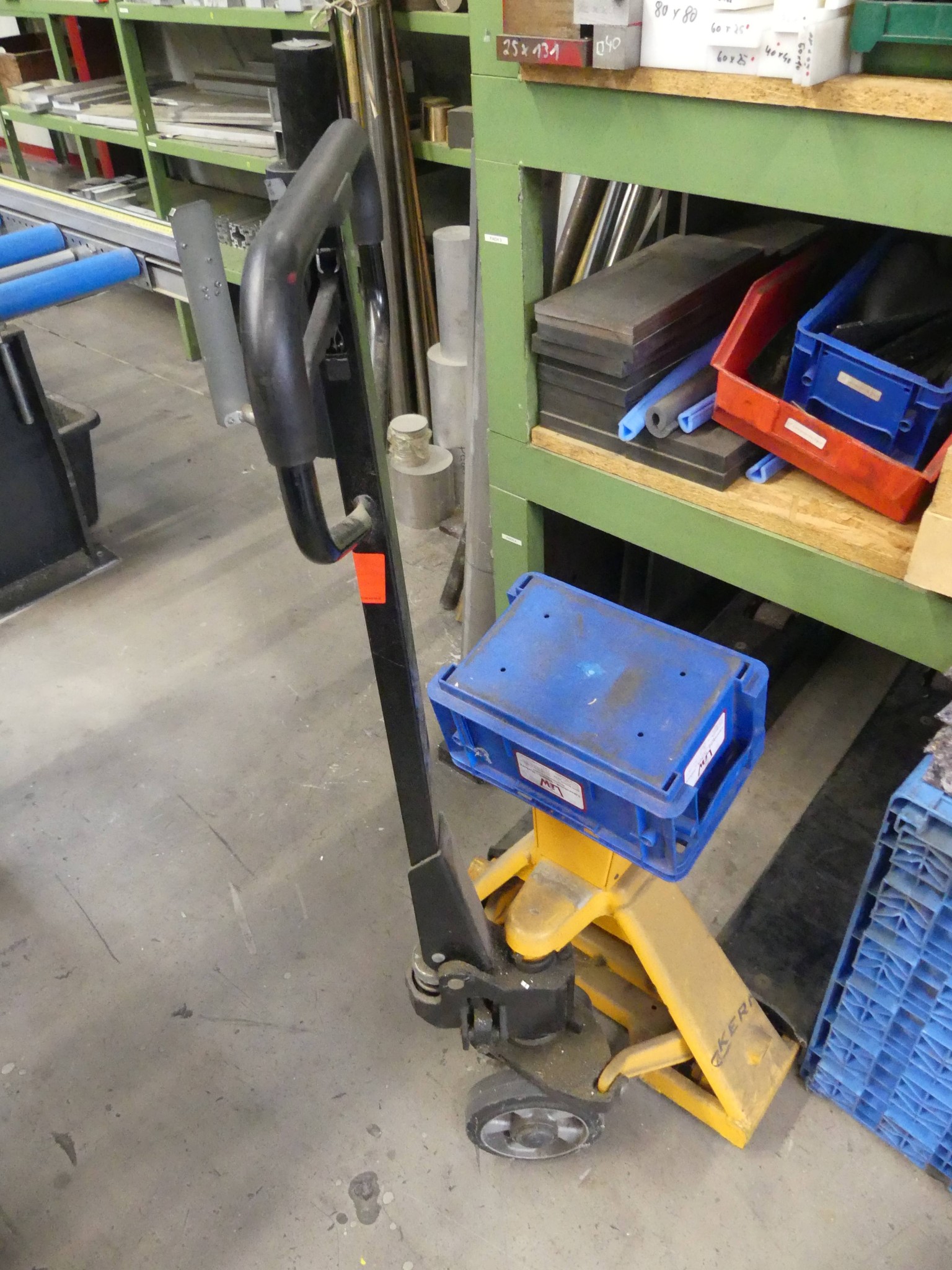 Maschinen und Betriebsausstattung eines Maschinenbauunternehmens-3