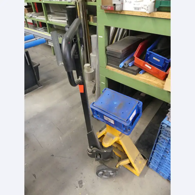 Maschinen und Betriebsausstattung eines Maschinenbauunternehmens-1