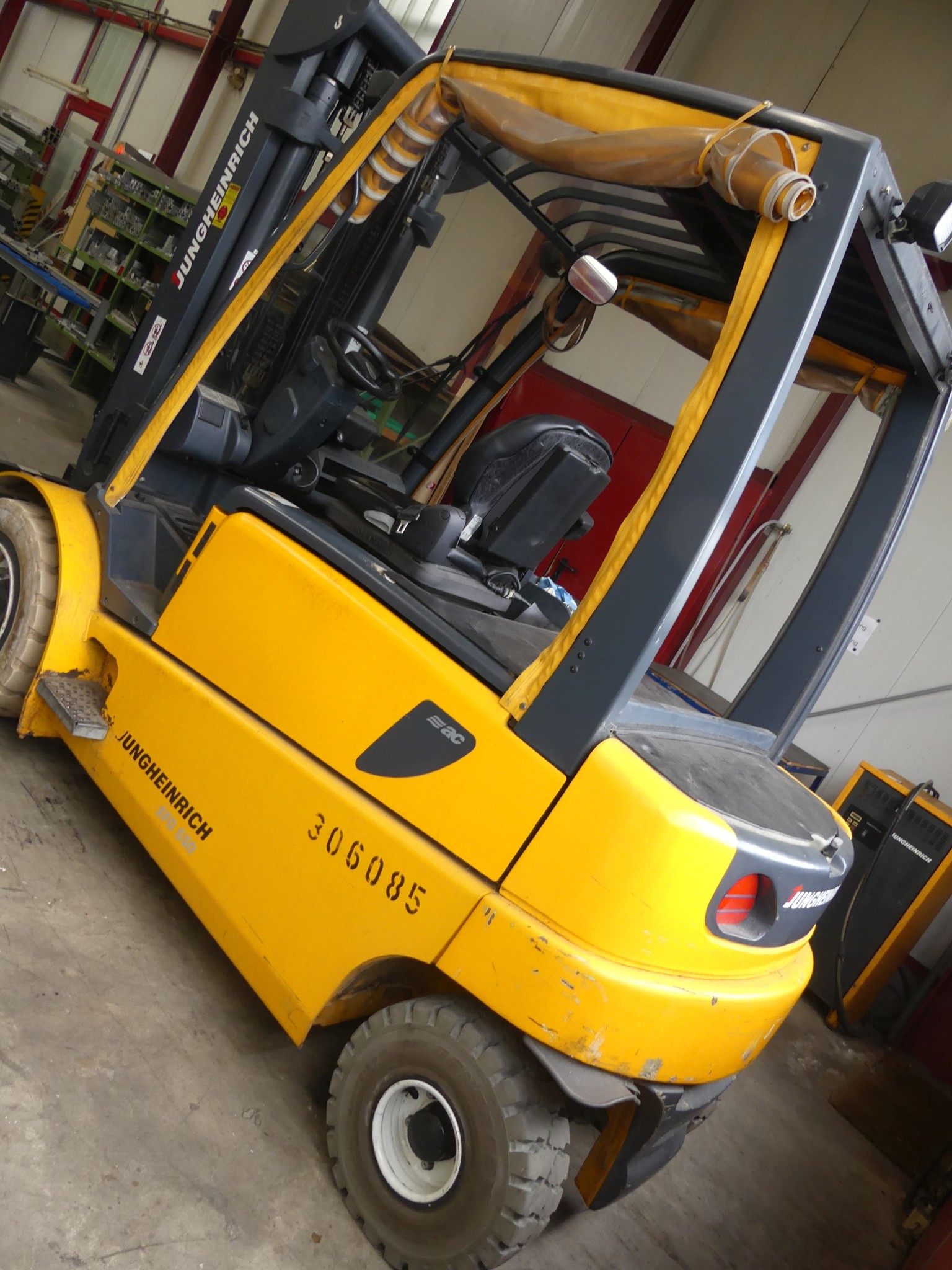 Maschinen und Betriebsausstattung eines Maschinenbauunternehmens-11