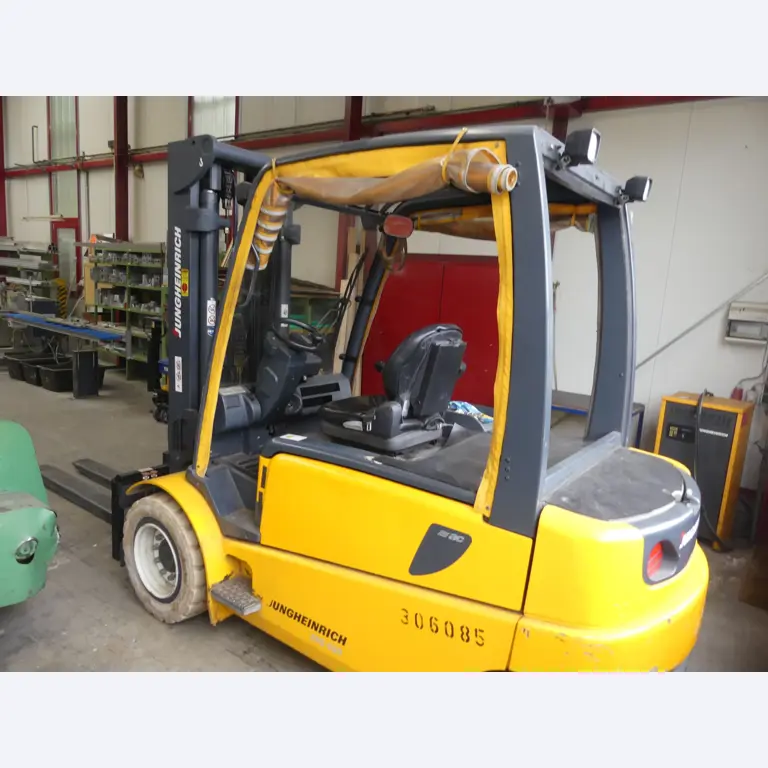 Maschinen und Betriebsausstattung eines Maschinenbauunternehmens-12