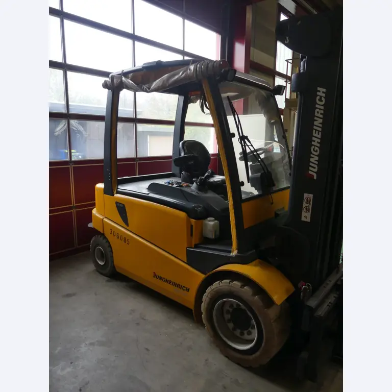 Maschinen und Betriebsausstattung eines Maschinenbauunternehmens-2