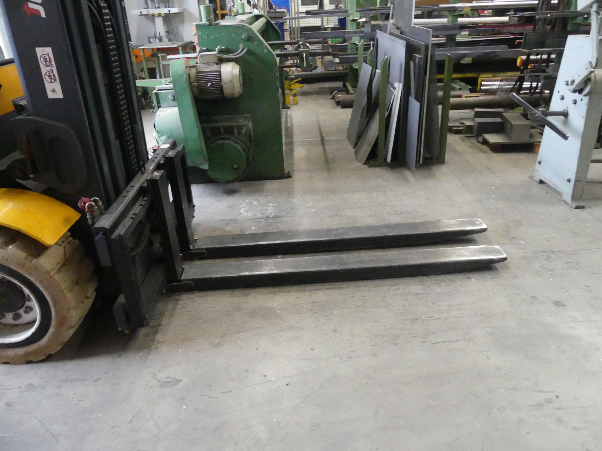 Maschinen und Betriebsausstattung eines Maschinenbauunternehmens-4