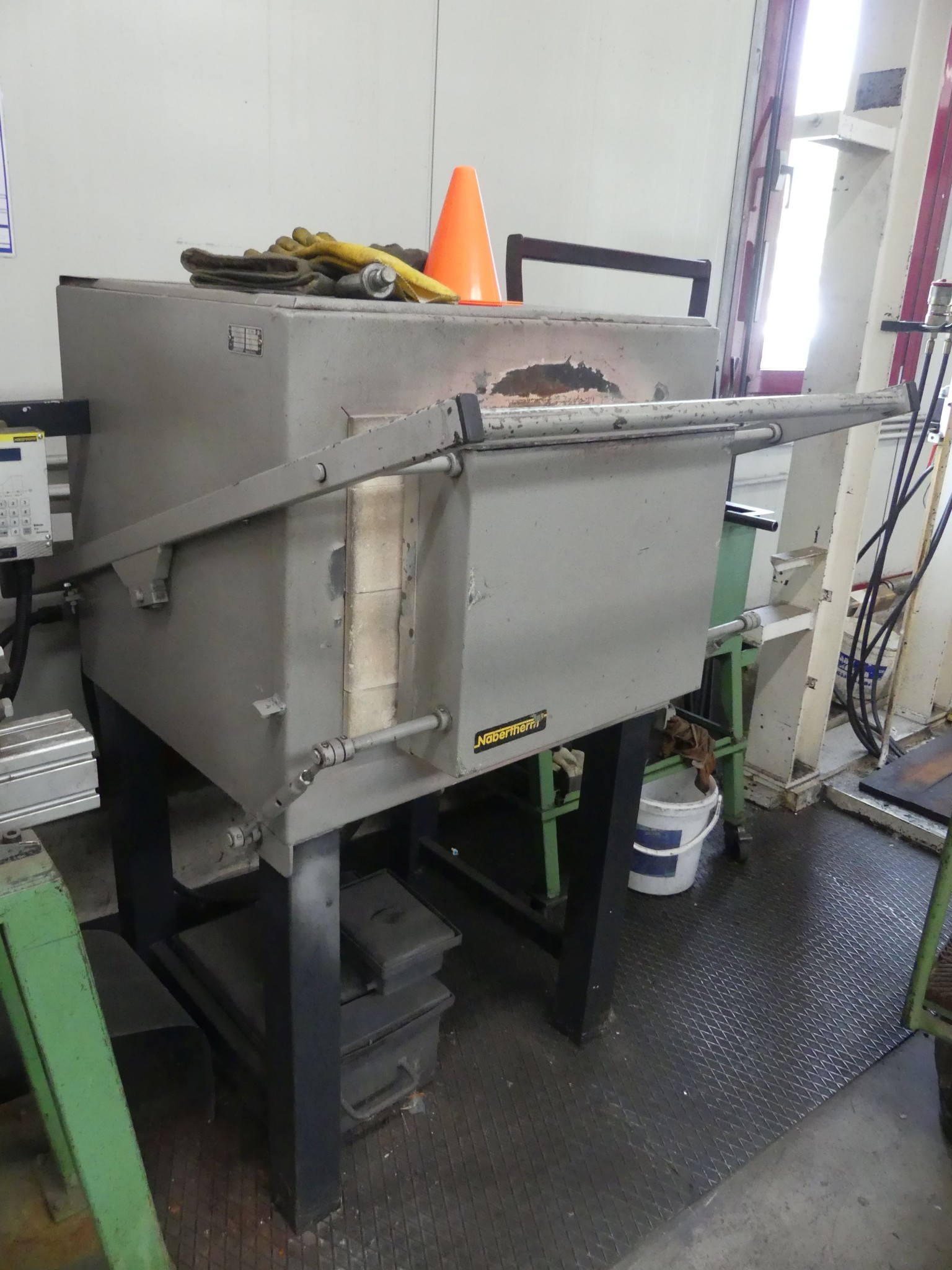 Maschinen und Betriebsausstattung eines Maschinenbauunternehmens-2