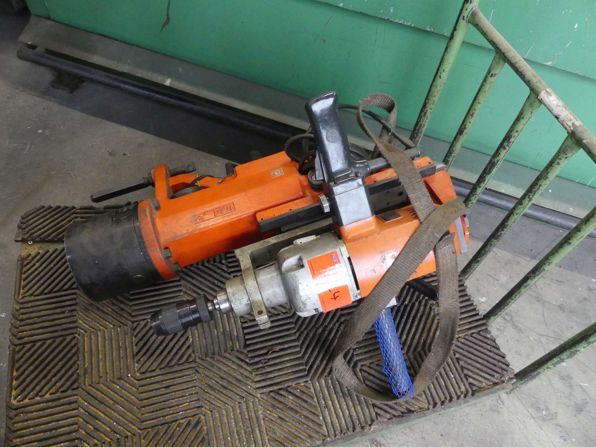 Maschinen und Betriebsausstattung eines Maschinenbauunternehmens-1