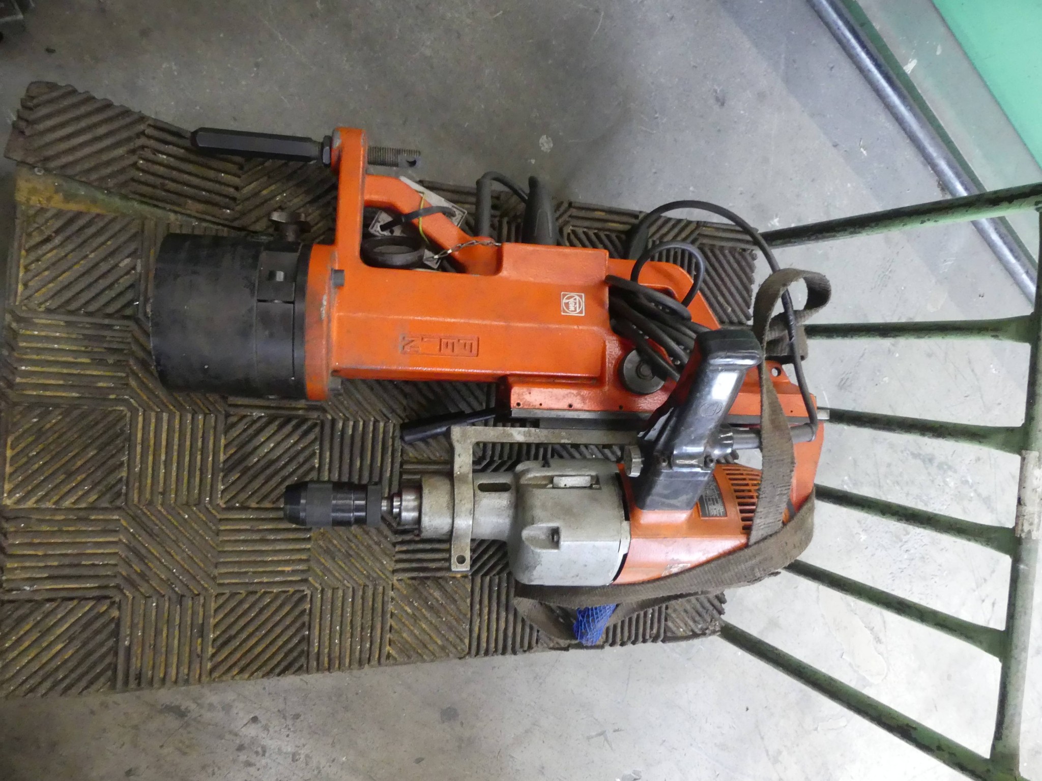 Maschinen und Betriebsausstattung eines Maschinenbauunternehmens-4