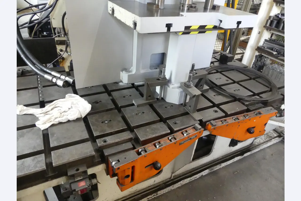 Maschinen und Betriebsausstattung eines Maschinenbauunternehmens-8