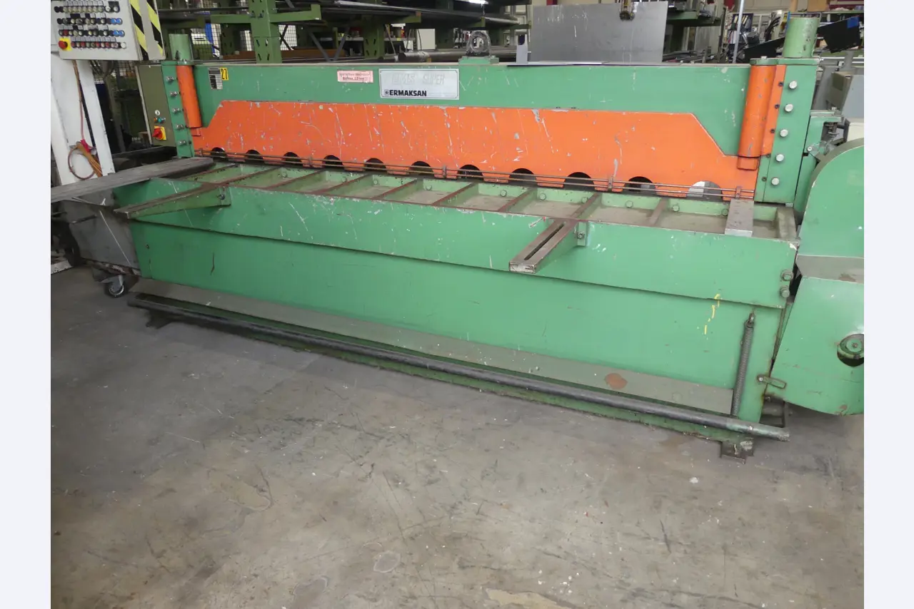 Maschinen und Betriebsausstattung eines Maschinenbauunternehmens-8