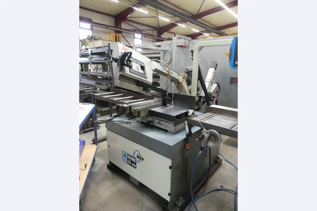 Maschinen und Betriebsausstattung eines Maschinenbauunternehmens-1