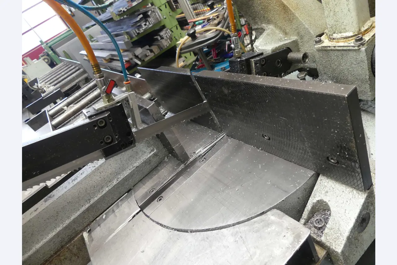 Maschinen und Betriebsausstattung eines Maschinenbauunternehmens-8