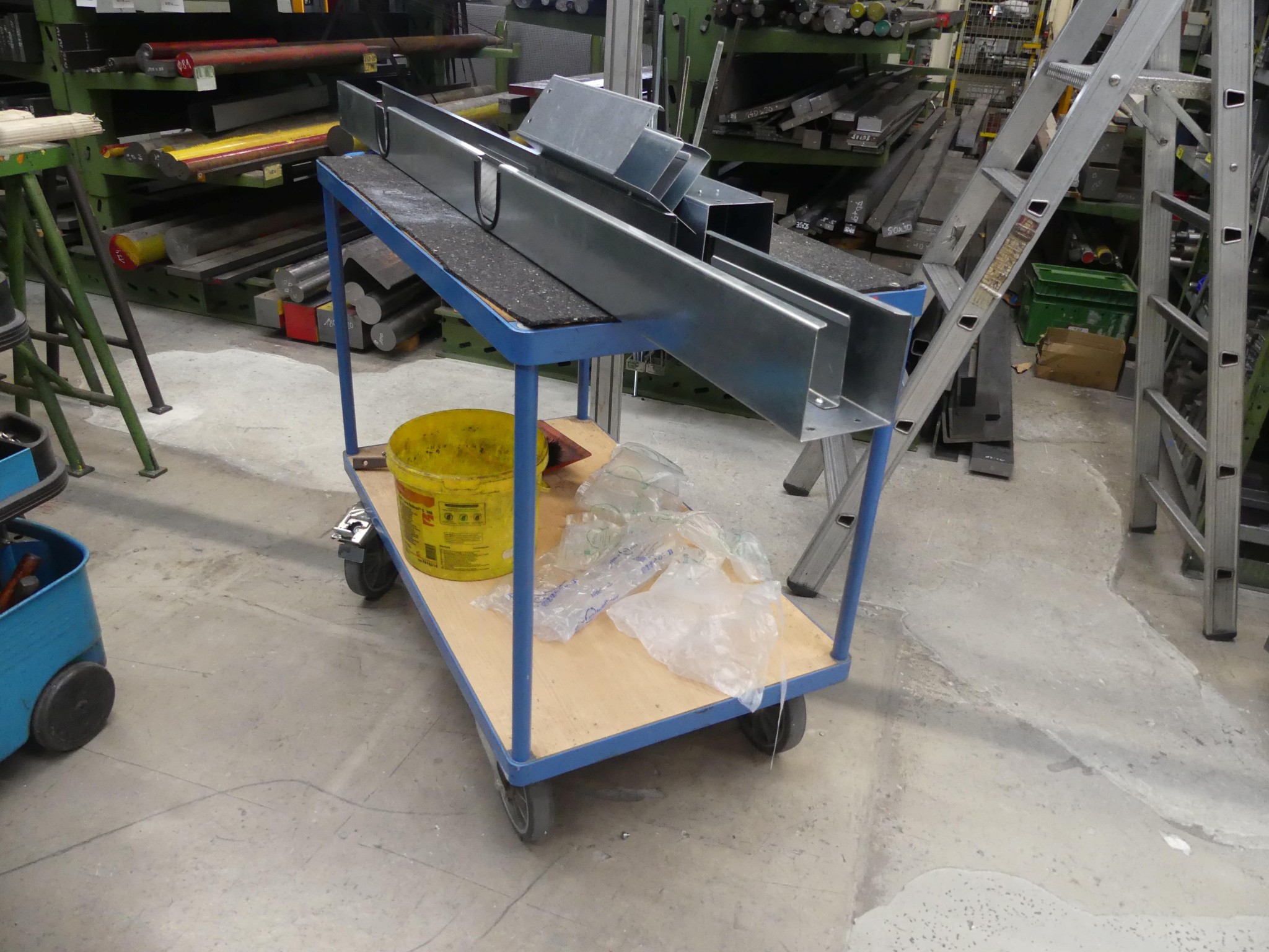 Maschinen und Betriebsausstattung eines Maschinenbauunternehmens-1