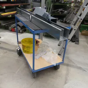 Etagentransportwagen