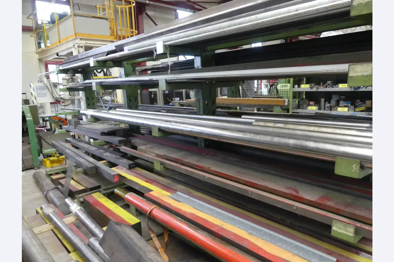 Maschinen und Betriebsausstattung eines Maschinenbauunternehmens-2