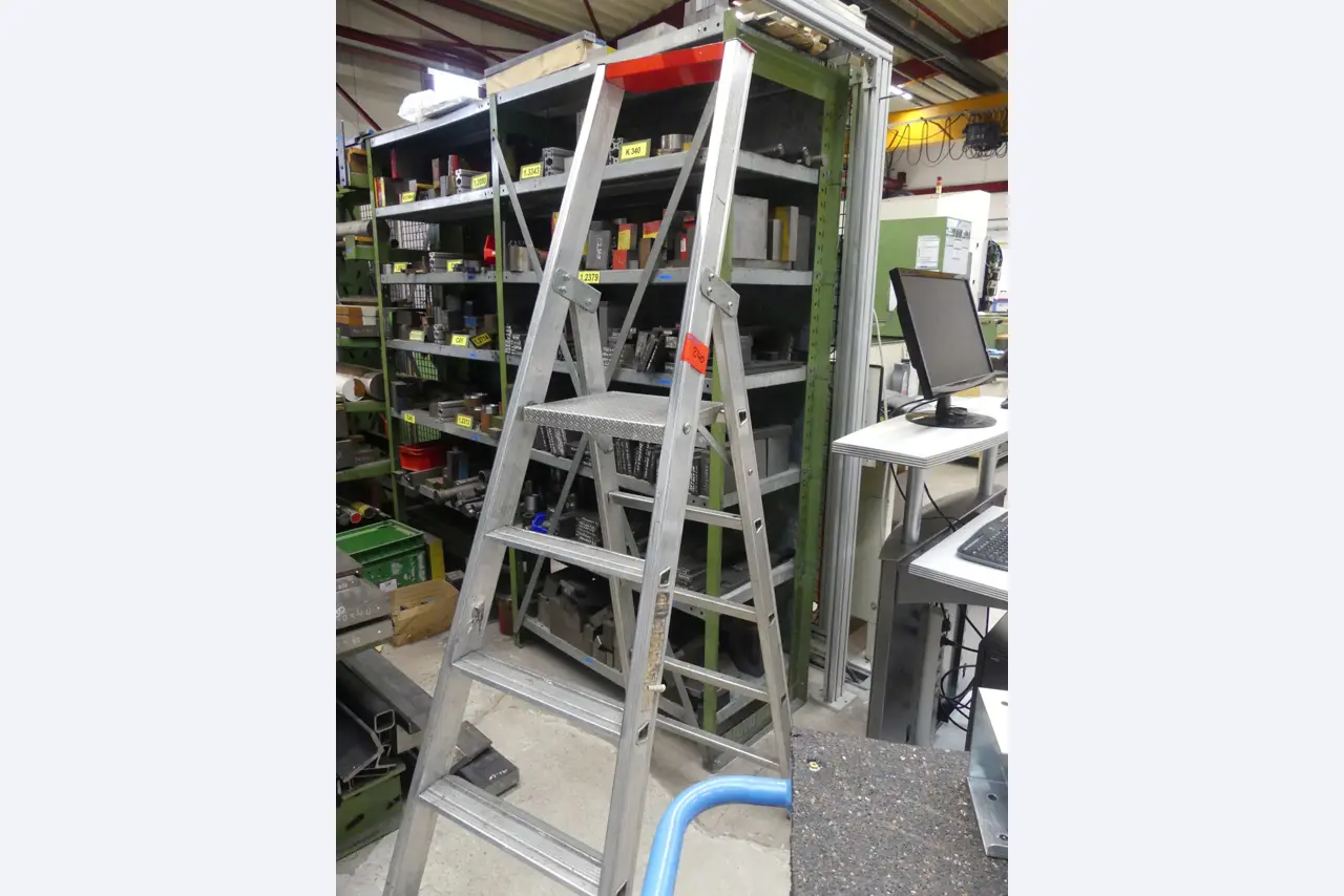 Maschinen und Betriebsausstattung eines Maschinenbauunternehmens-1