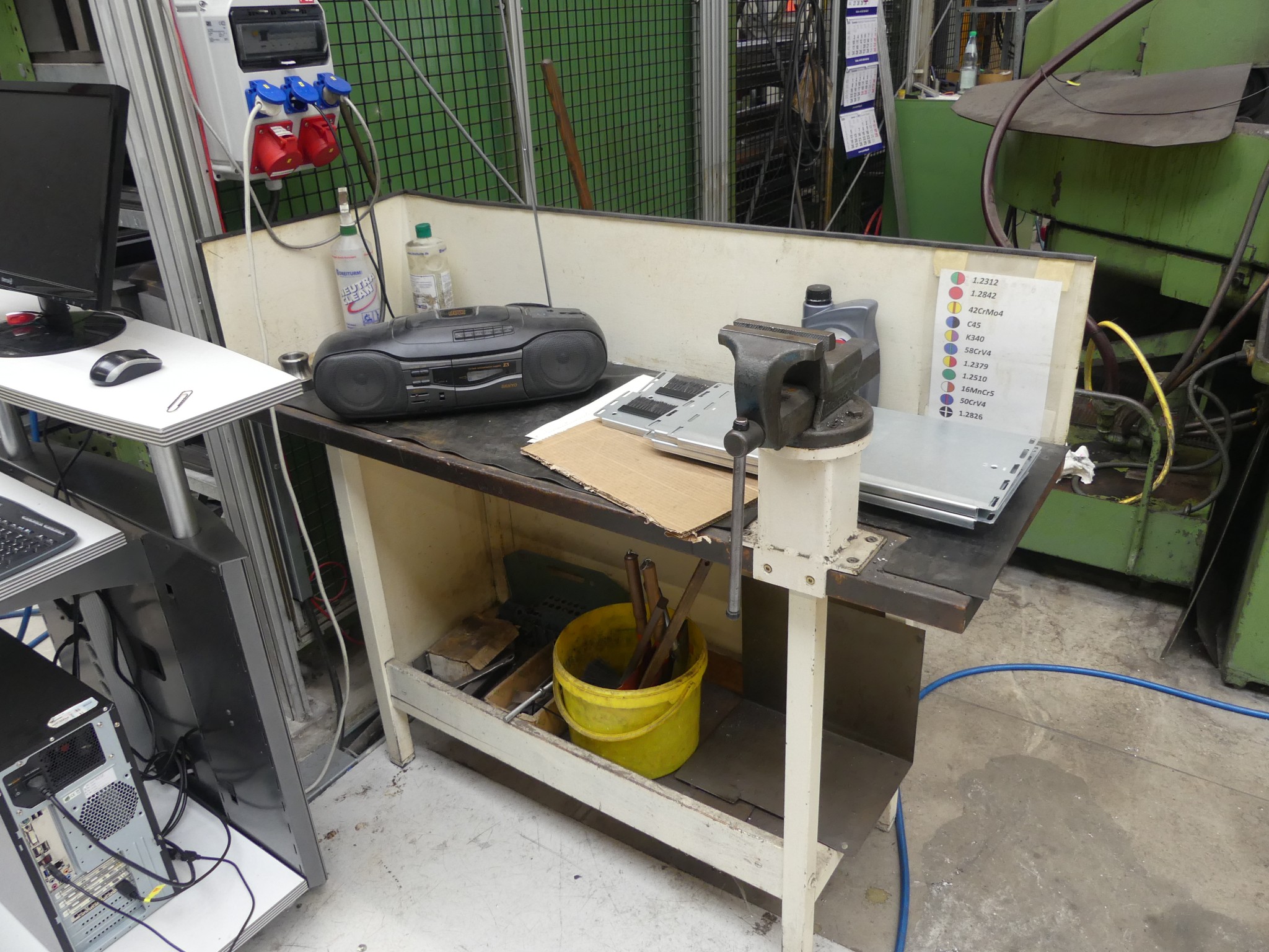 Maschinen und Betriebsausstattung eines Maschinenbauunternehmens-1