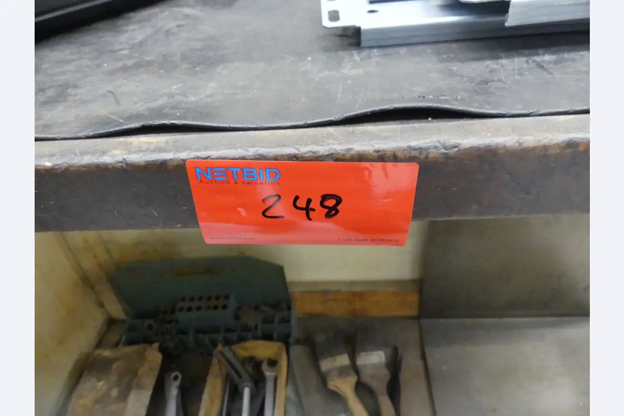 Maschinen und Betriebsausstattung eines Maschinenbauunternehmens-2