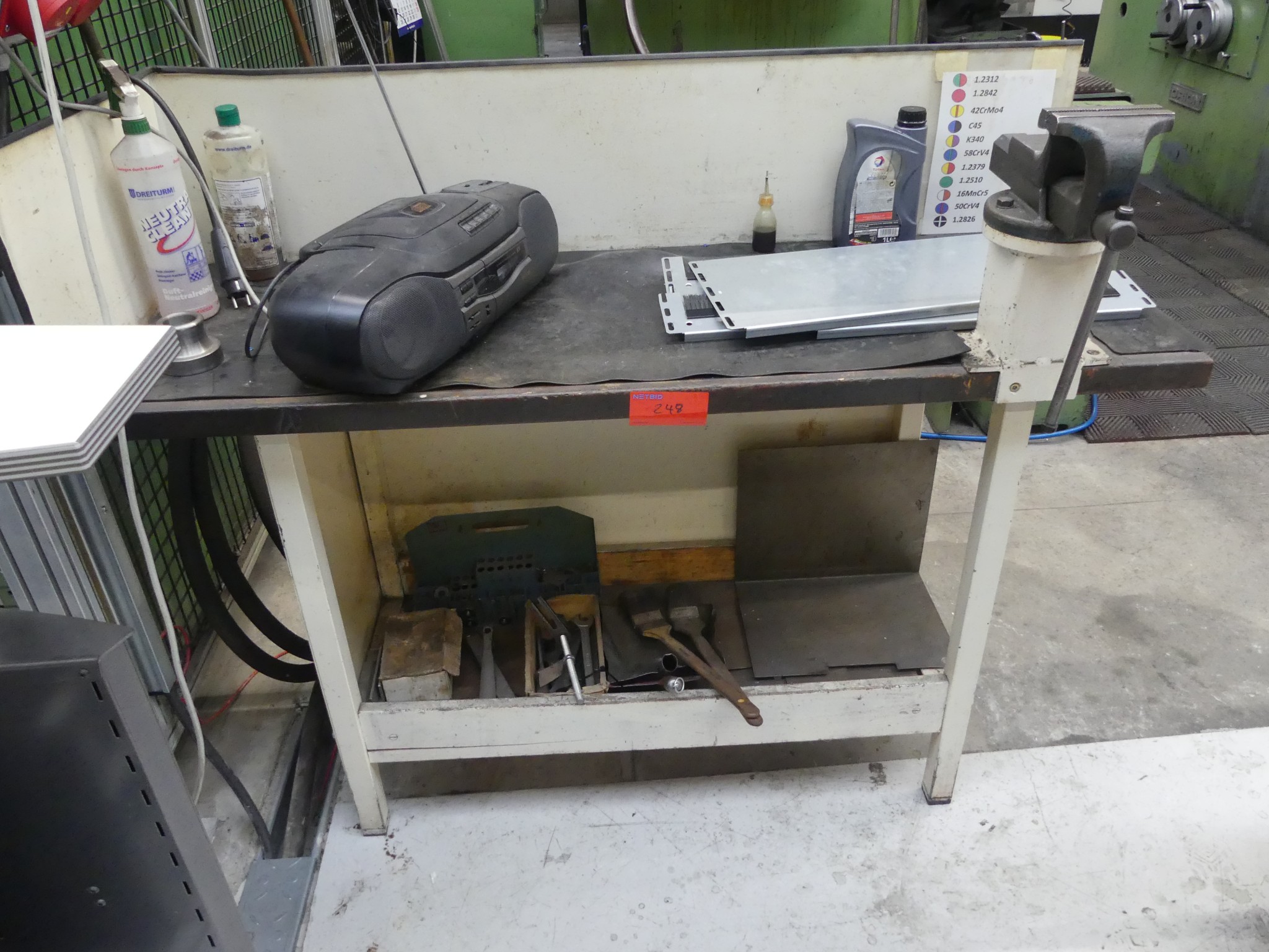 Maschinen und Betriebsausstattung eines Maschinenbauunternehmens-3