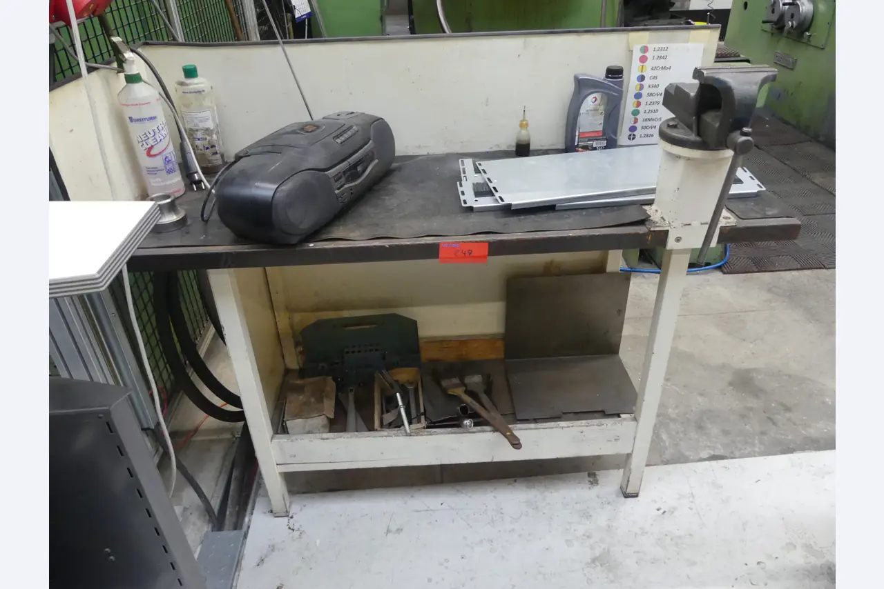 Maschinen und Betriebsausstattung eines Maschinenbauunternehmens-3